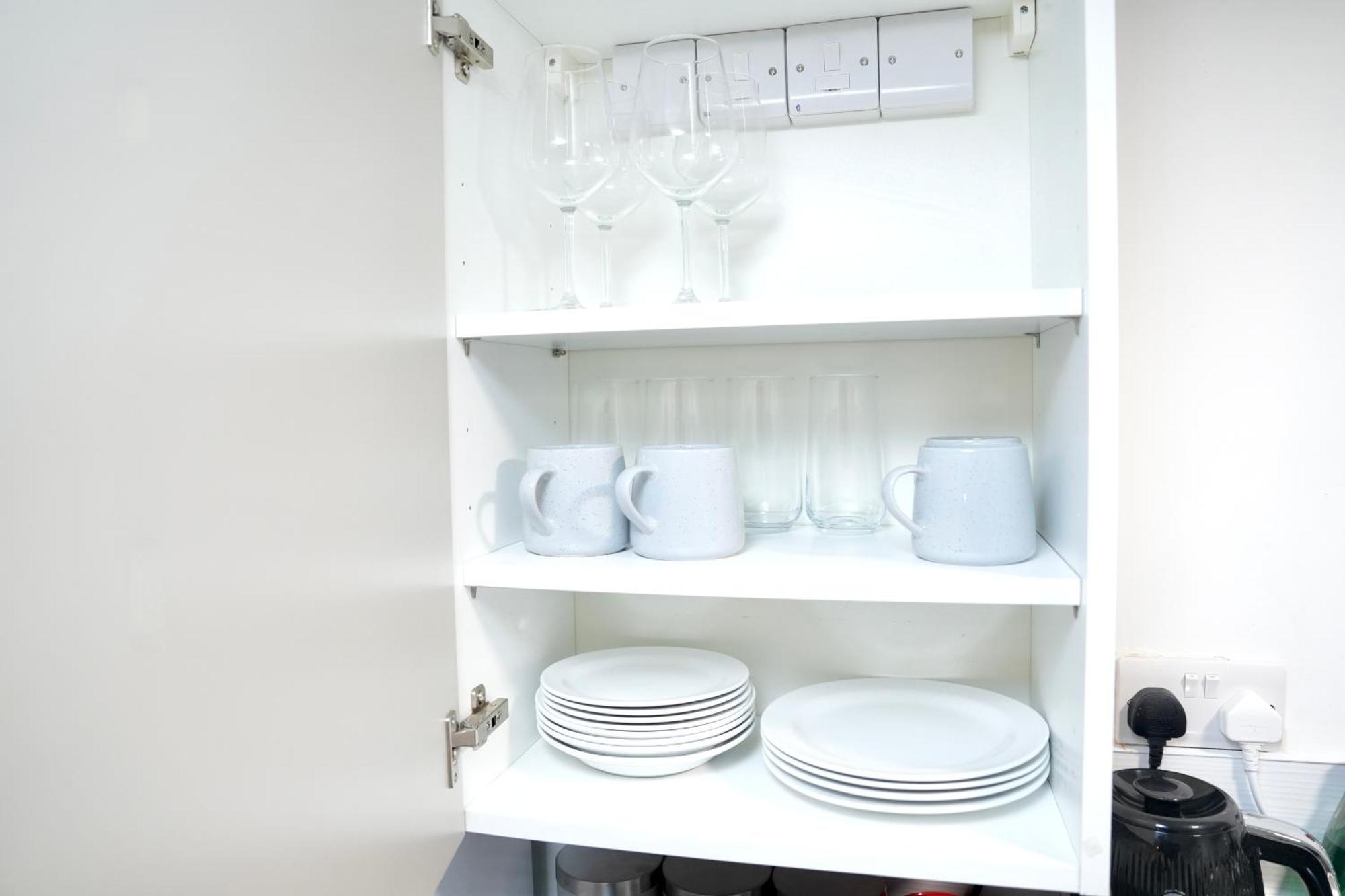 Large One Bedroom Southsea Sleeps 3 - Free Parking Appartement